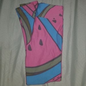 LuLaRoe Watermelon 🍉 kids leggings